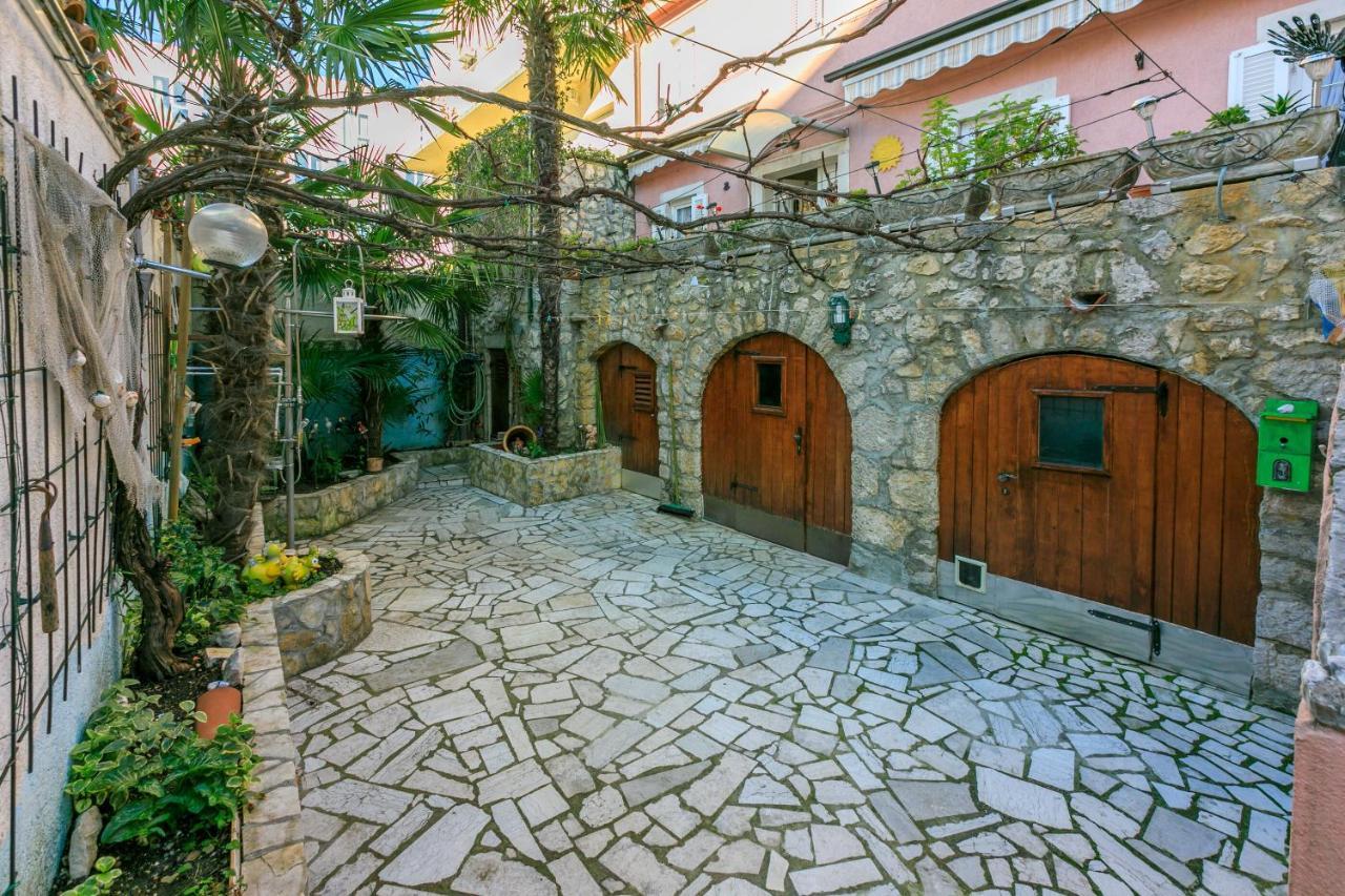 Apartments Villa 7 Crikvenica Exterior photo